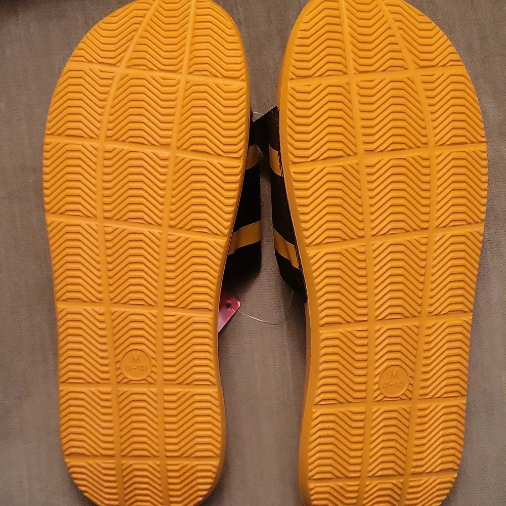 NFL Steelers Black and Yellow Slide Sandals - Picture 5 of 6